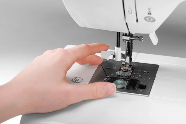 Singer 7363 Confidence Sewing Machine