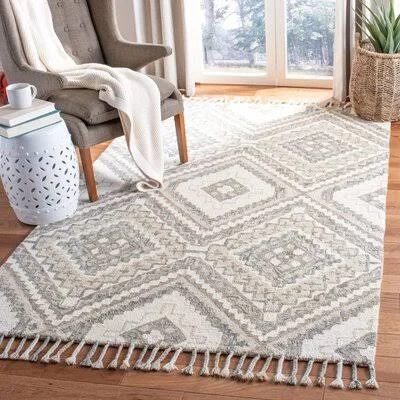 Bridgette Southwestern Handmade Tufted Wool Taupe/Ivory Area Rug Dakota Fields Rug Size: Rectangle 2& x 3&&